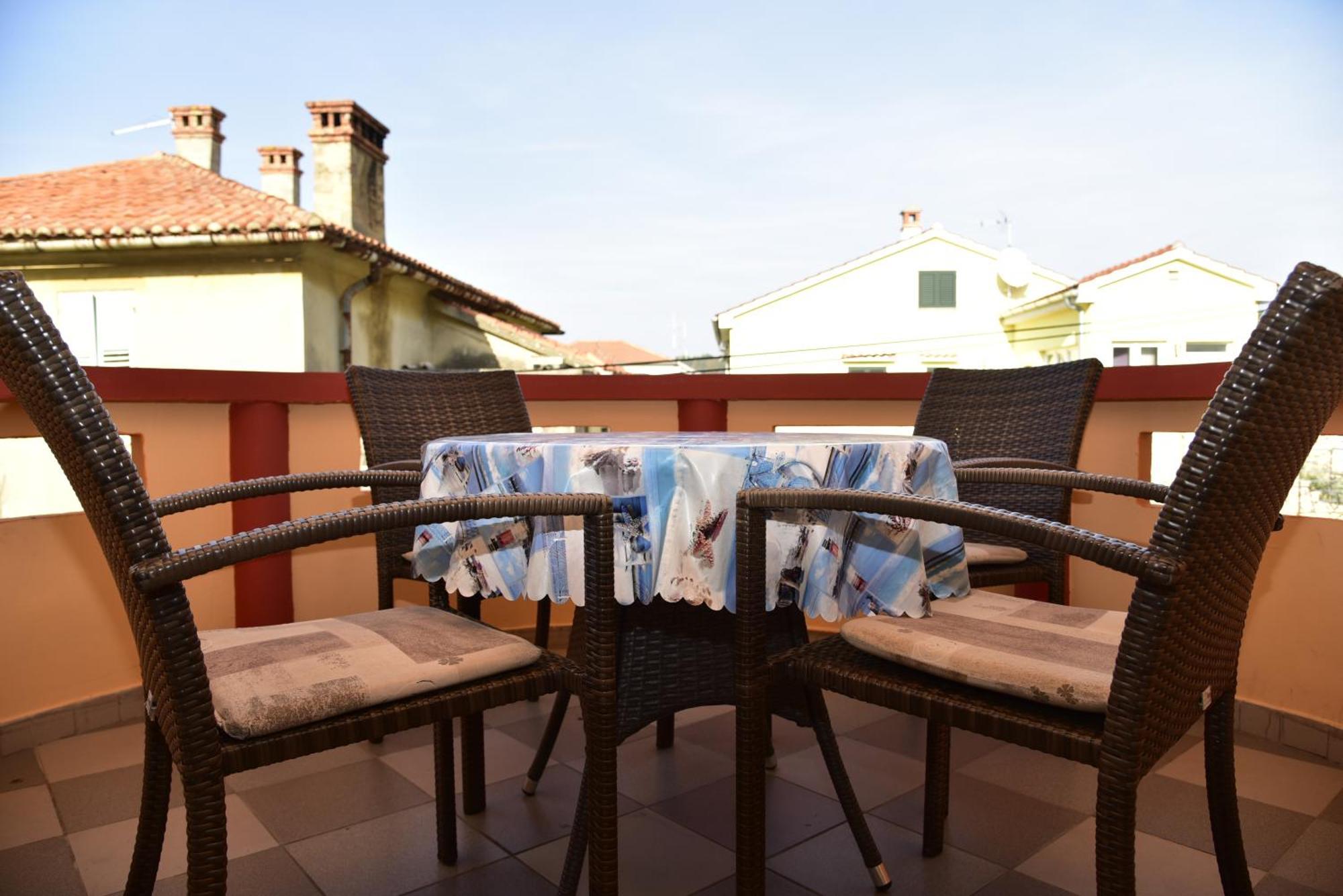 Apartments Ivka Малинска Екстериор снимка