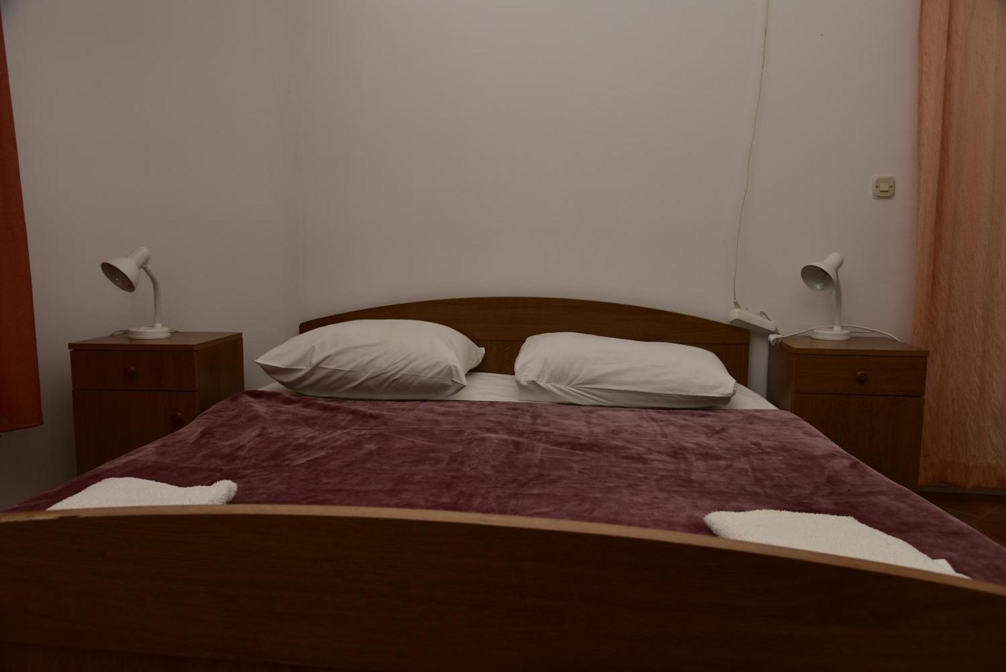 Apartments Ivka Малинска Екстериор снимка