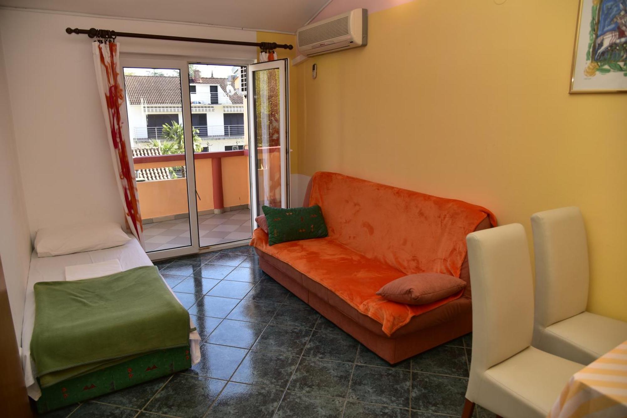 Apartments Ivka Малинска Екстериор снимка