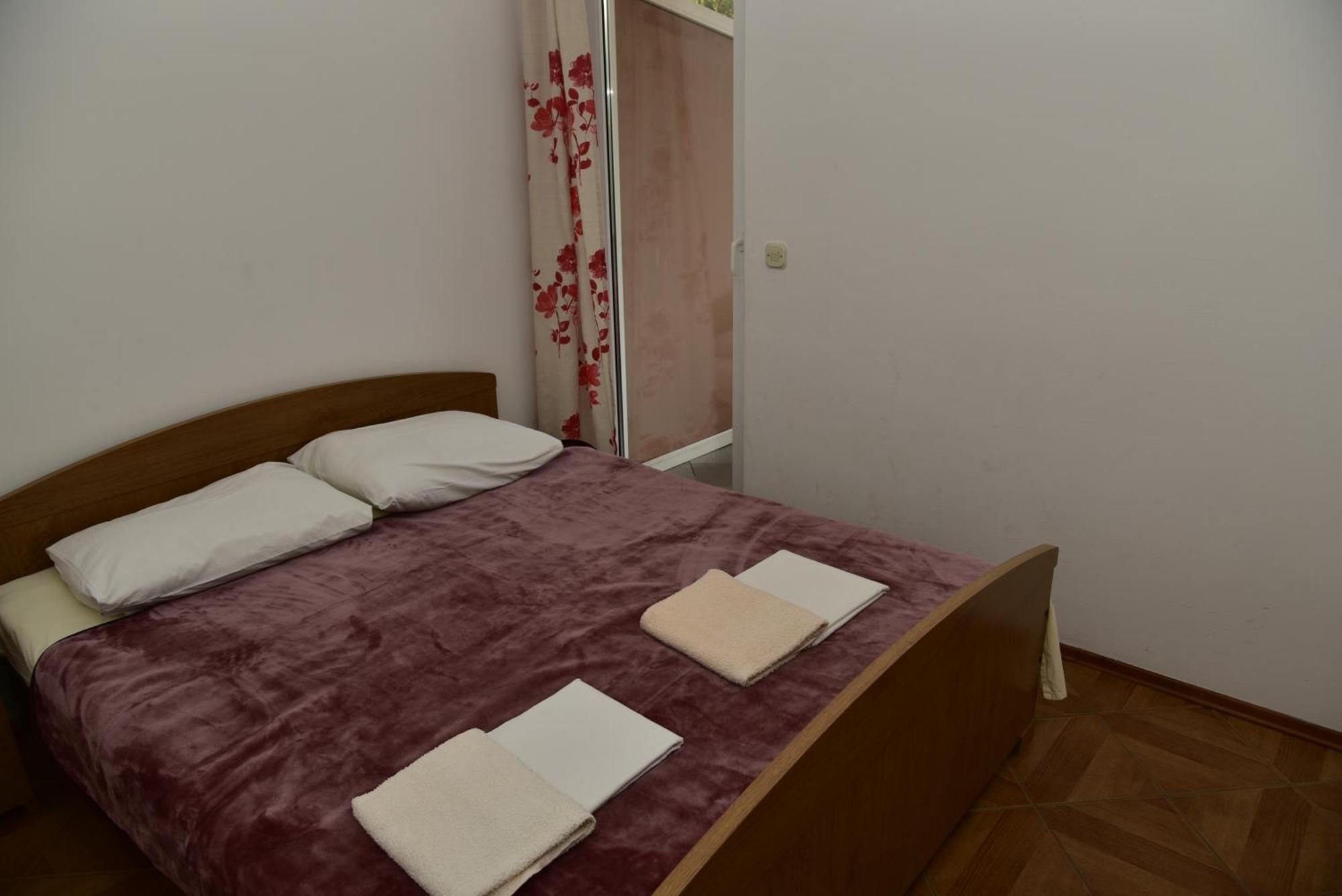 Apartments Ivka Малинска Екстериор снимка