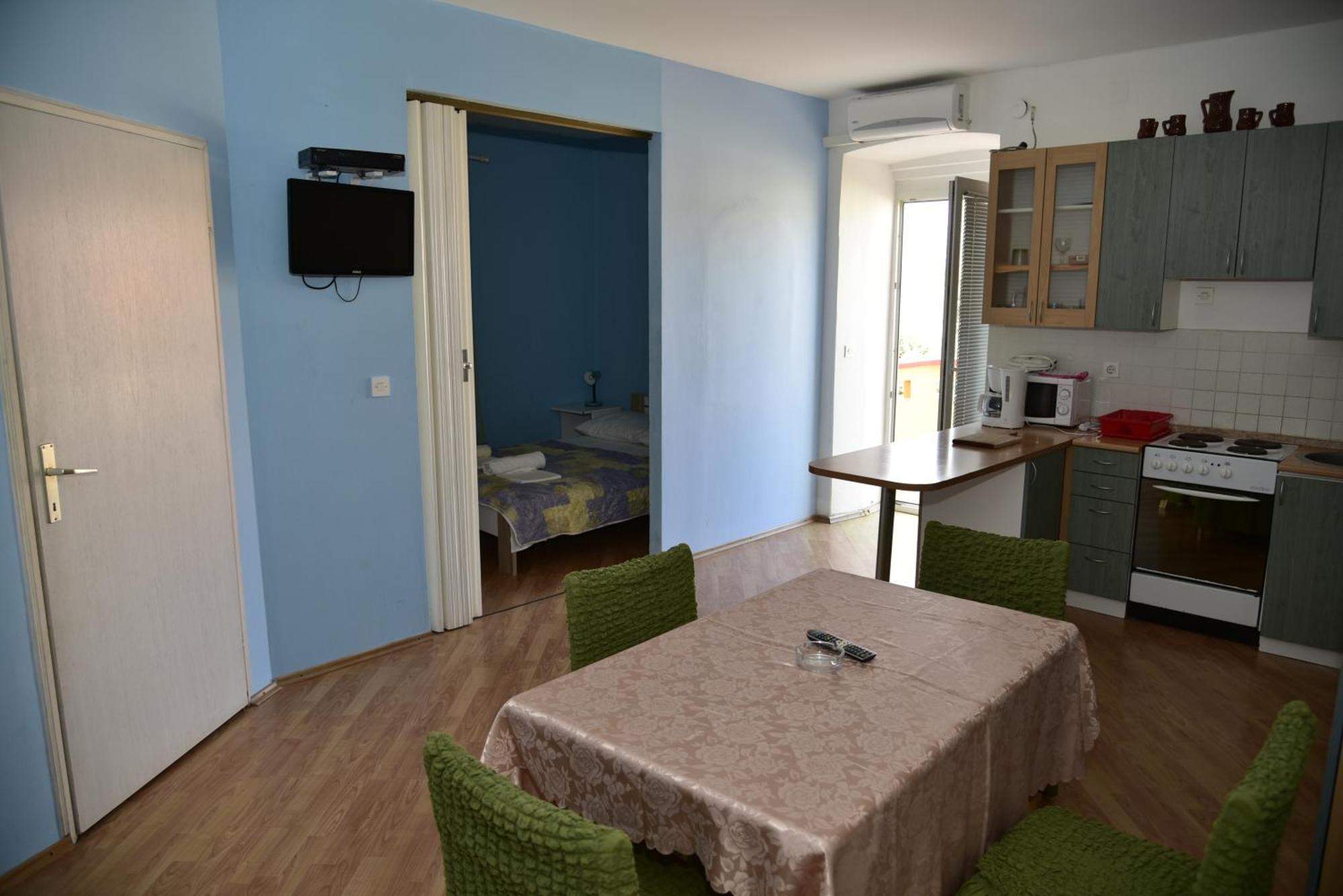 Apartments Ivka Малинска Екстериор снимка