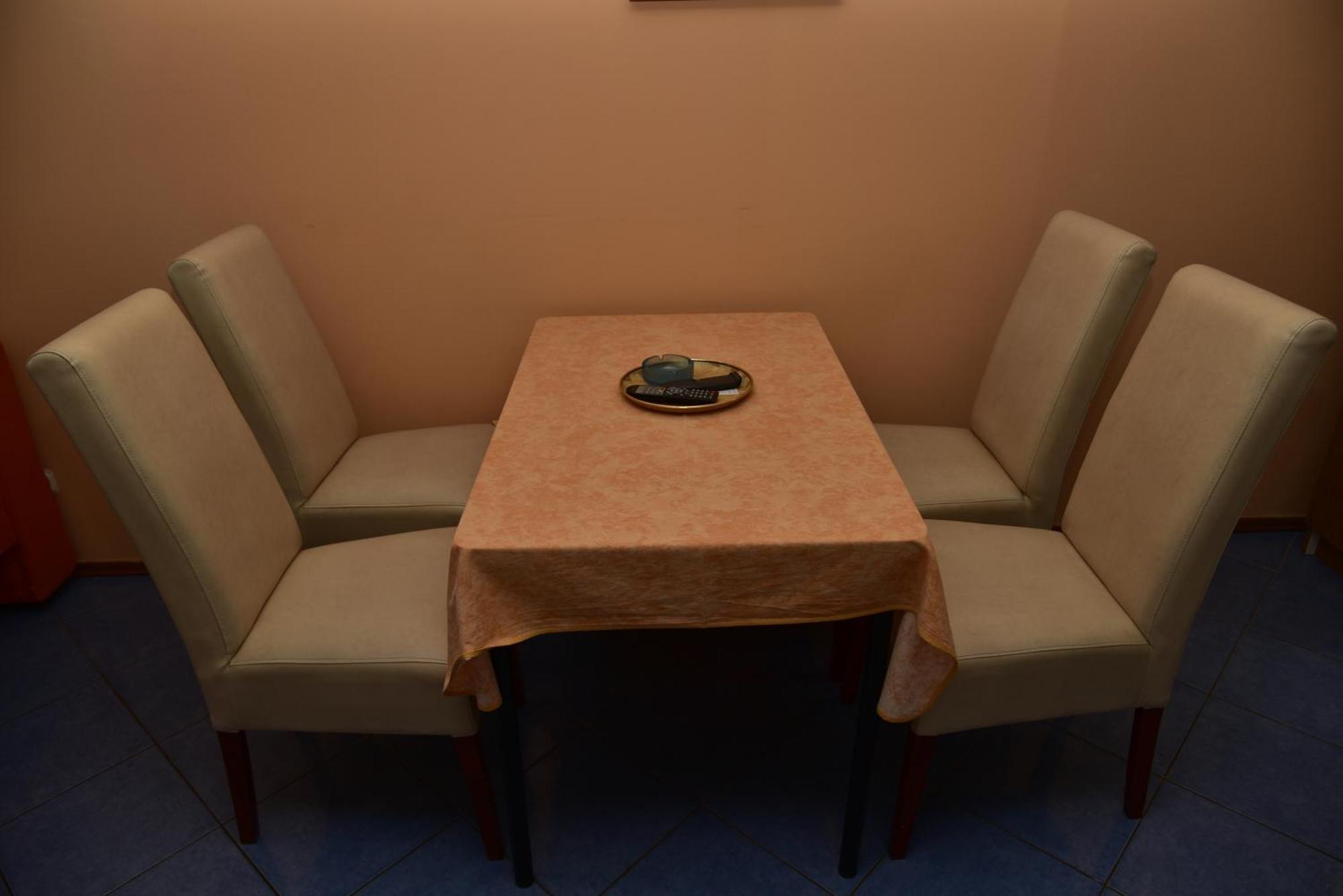 Apartments Ivka Малинска Екстериор снимка