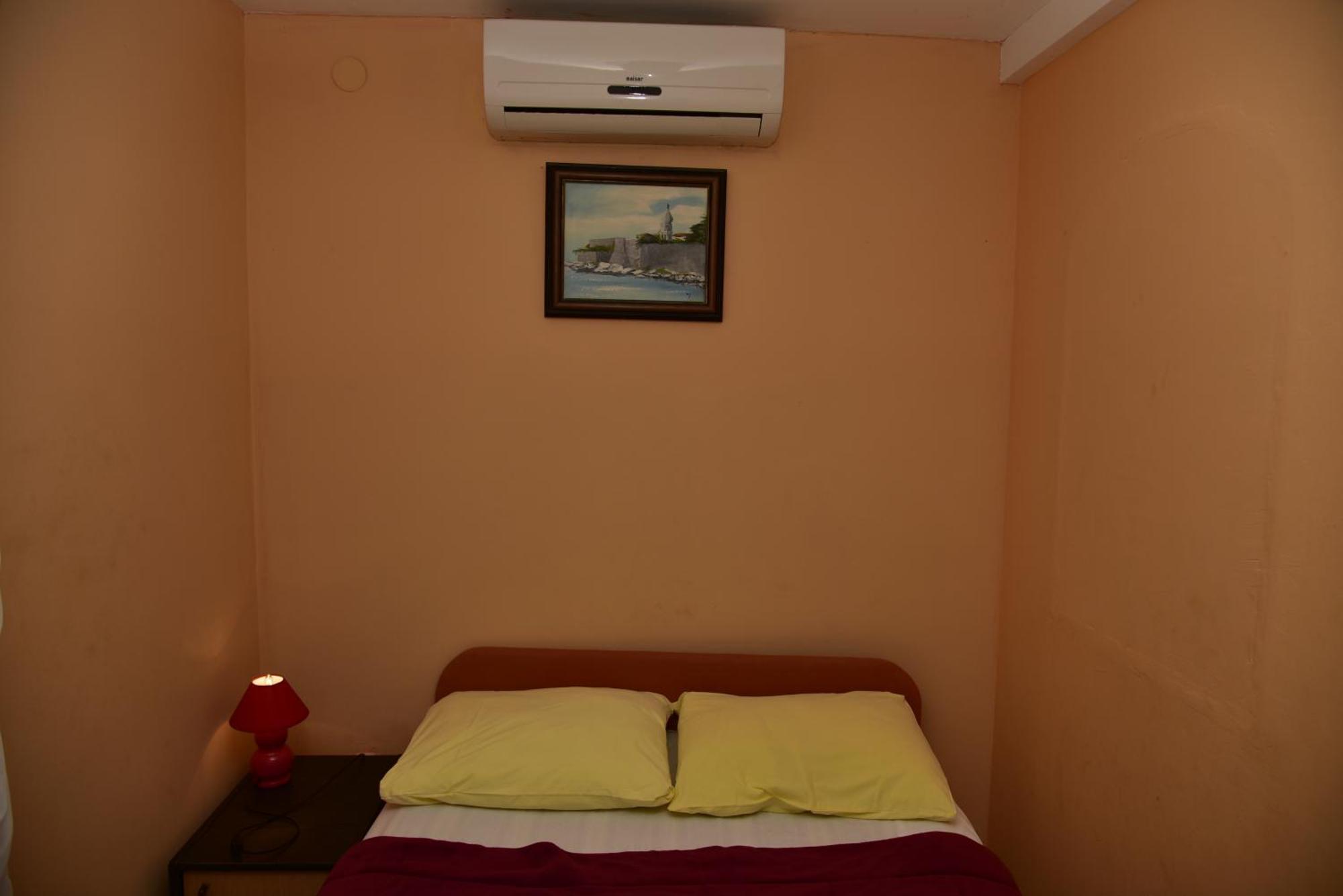 Apartments Ivka Малинска Екстериор снимка
