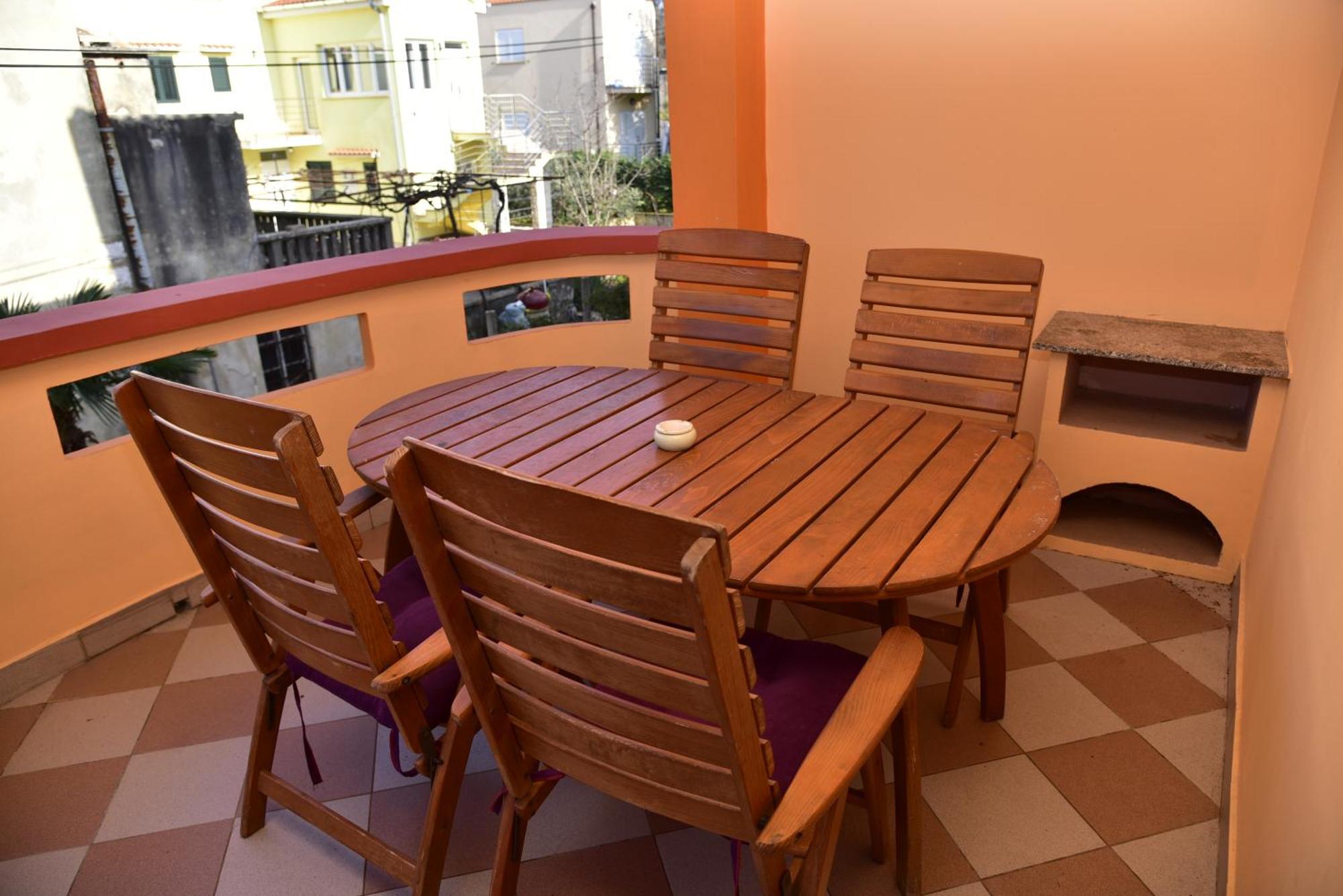 Apartments Ivka Малинска Екстериор снимка